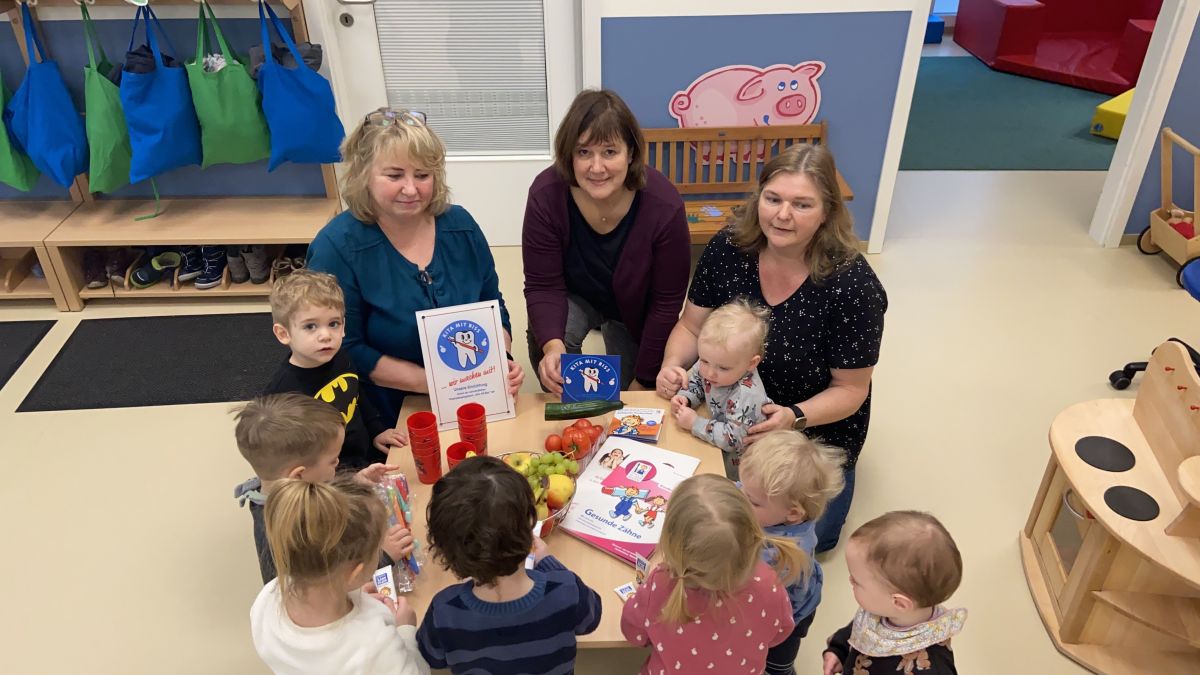 Die Maumker Minis wissen wie man sich die Zähne richtig putzt. von privat