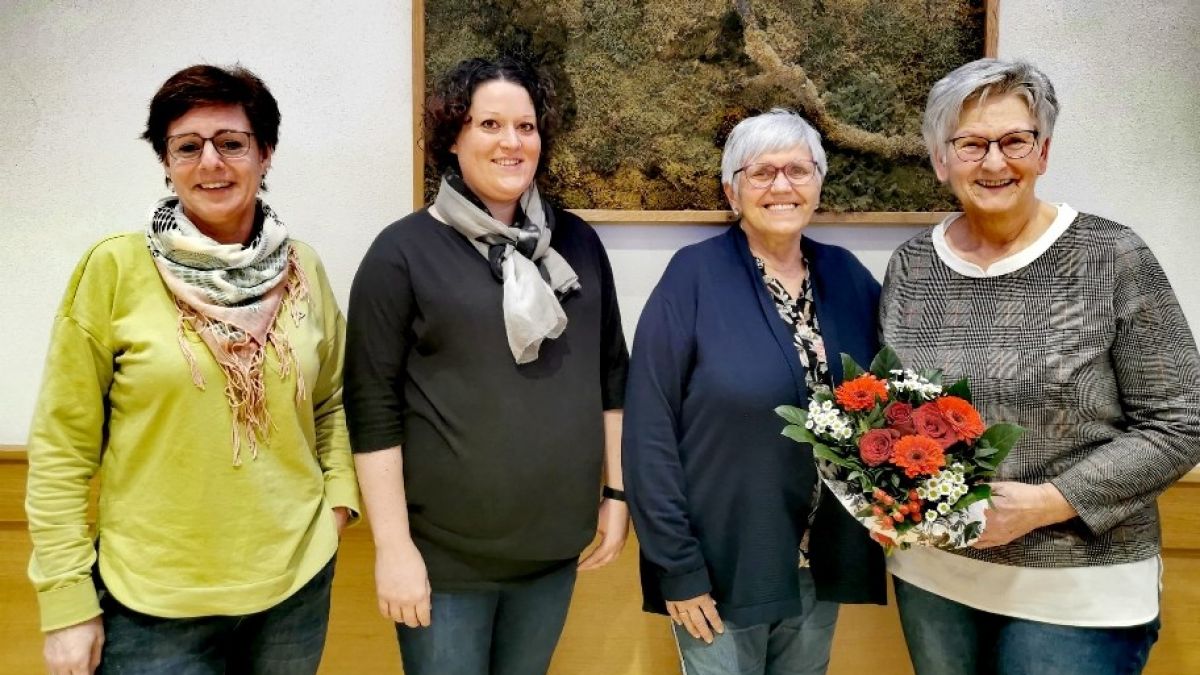 Das Vorsitzenden-Duo Sonja Tenhaken (l.) und Marina Ilgner (2 v. l.), die ausgeschiedene Notenwartin Martina Hoffmann (r.) und ihre Nachfolgerin Ursula Bauer (2.v.r.). von privat