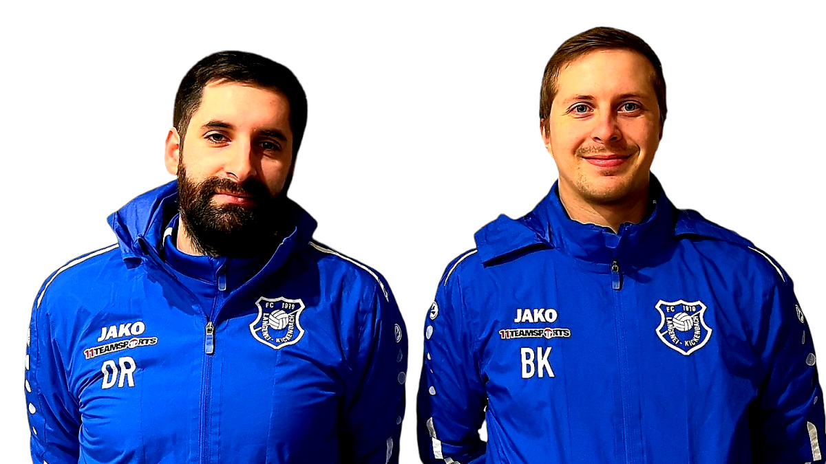 David Richter (links) und Benedikt Kürpick trainieren auch in der Saison 2022/23 die erste Mannschaft des FC Langenei-Kickenbach. von privat