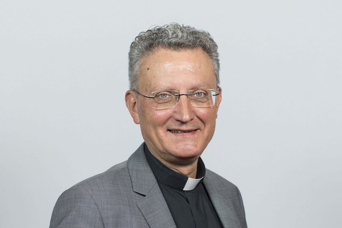 Leiter des Bereichs Schule und Hochschule im Erzbischöflichen Generalvikariat, Monsignore Joachim Göbel von privat