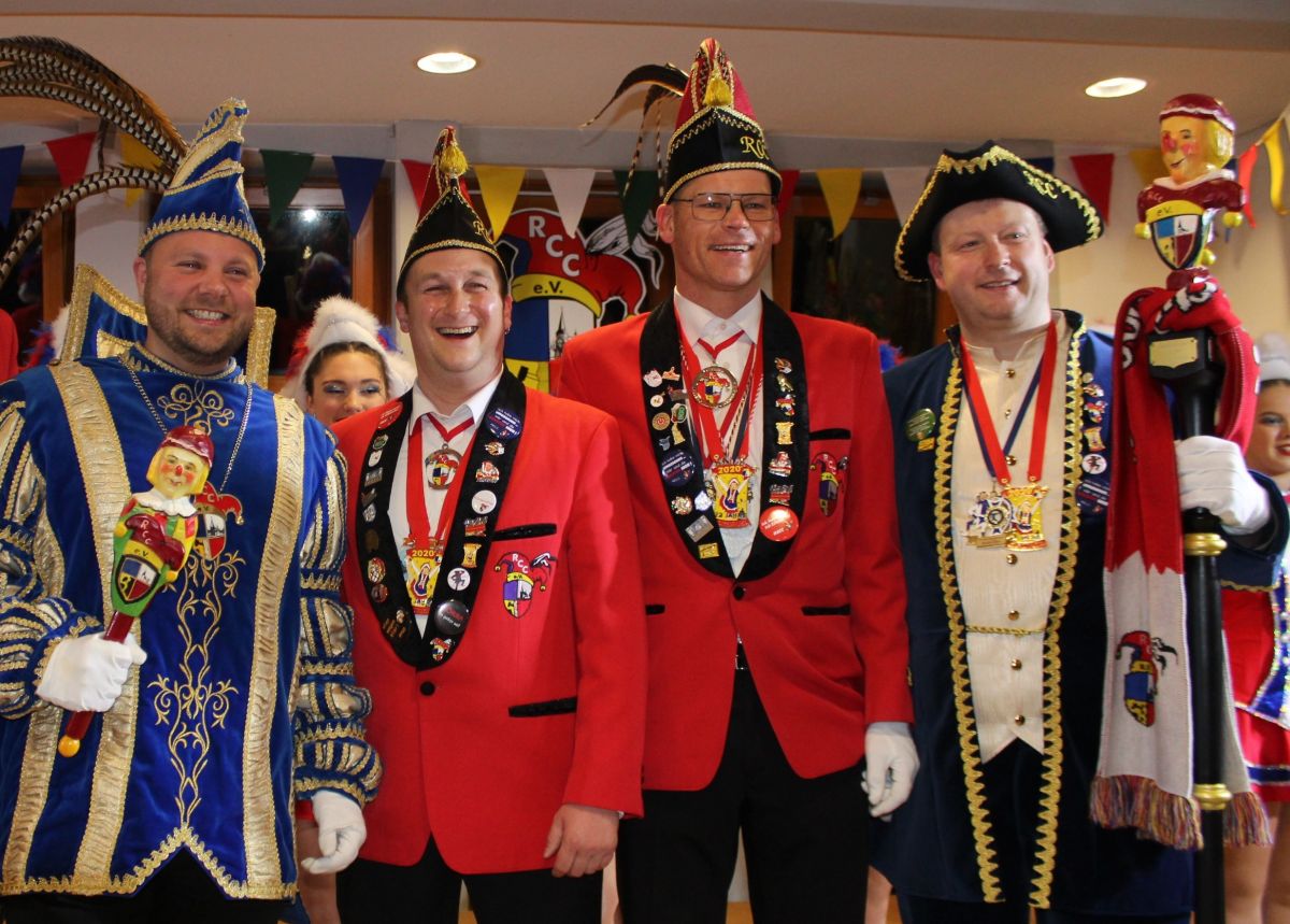 Mark Leine (2. von rechts) mit dem amtierenden Prinzen Sascha I. Kinder, dem Prinzen 2019/20, Sven I. Schrage, sowie Zeremonienmeister Georg Boldt. von privat