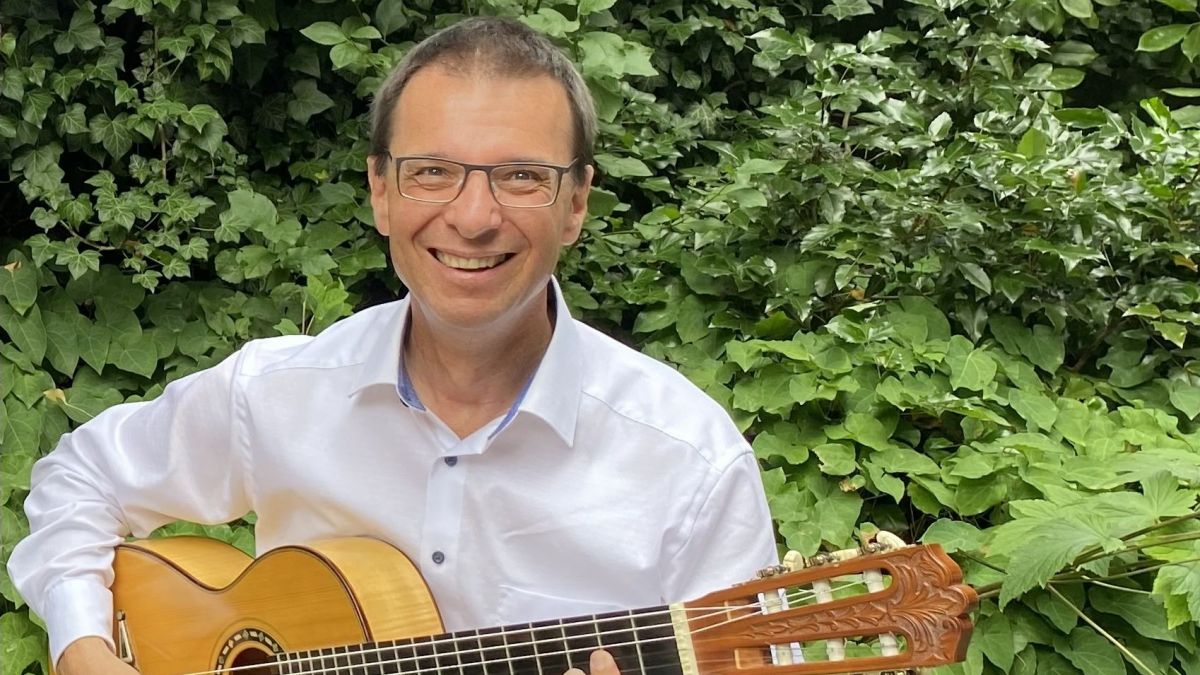 Musiklehrer Thomas Hofer. von privat