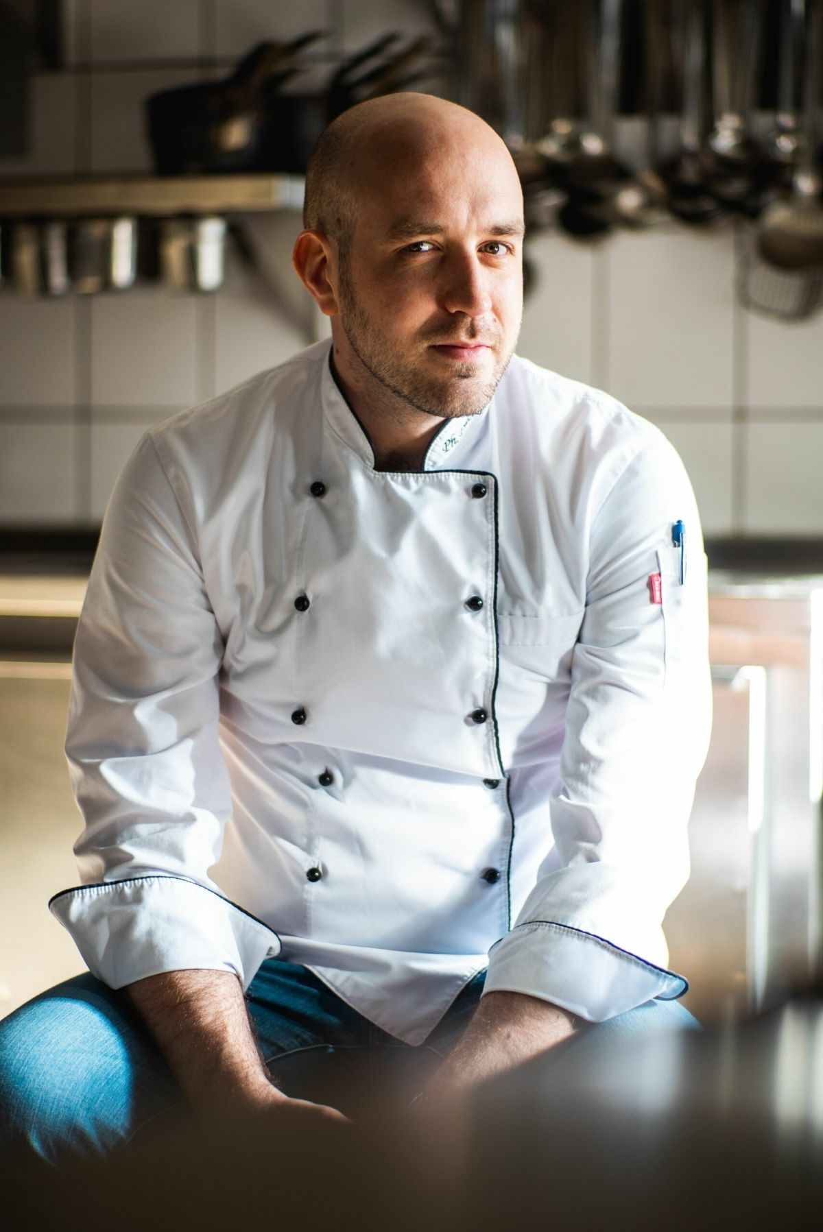 Philipp Dückers, Küchenleiter im Gasthof Schütte und Initiator der Treffen.
Ausbildung in der Küche bei den „Sternen im Sauerland“. von Die Sterne im Sauerland