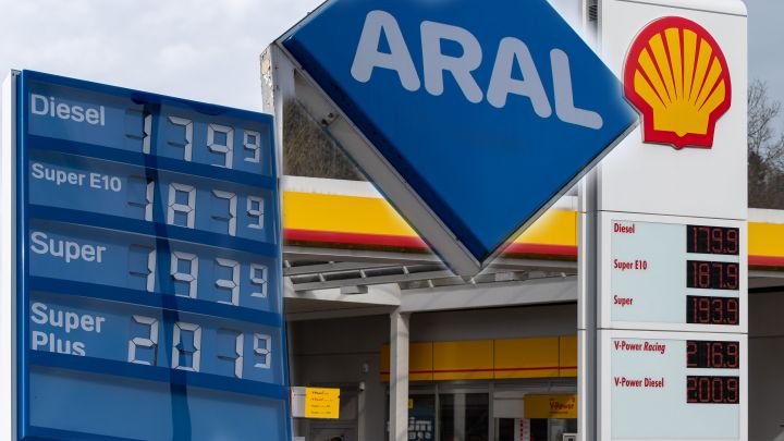 Die Preise an den Tankstellen in Altenhundem am 1. März 2022.