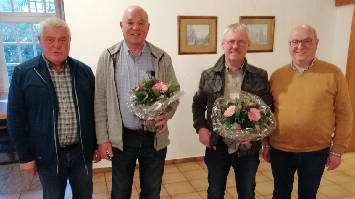 Rudi Bongers (2. Vorsitzender), Joachim Bruch, Engelbert Kaufmann und Kassierer Reimund Halbe (von links) von privat