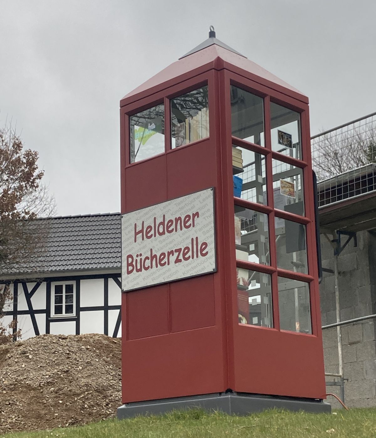 Die zur Bücherzelle umgebaute Telefonzelle wurde in Norddeutschland gefunden. von privat