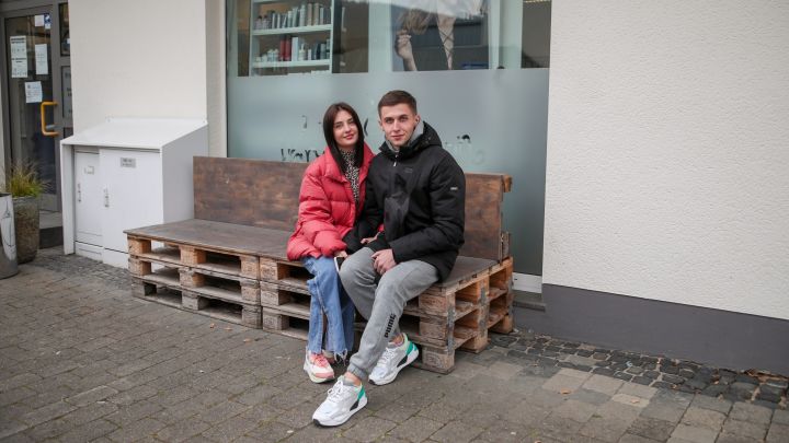 Valeria (23) und Paul (21) sind aus der Ukraine geflüchtet. Sie sind in Lennestadt angekommen und...