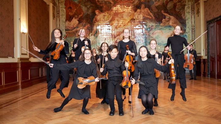 Das Kinderorchester NRW tritt am Sonntag, 8. Mai - dem Muttertag, in der Olper Stadthalle auf.