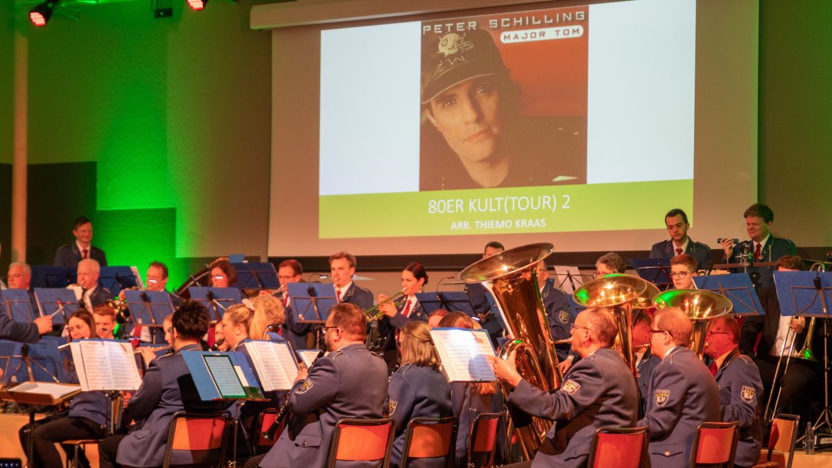 47 Musiker gaben in der Freiheit-Bilstein-Halle ein Jahreskonzert. von privat