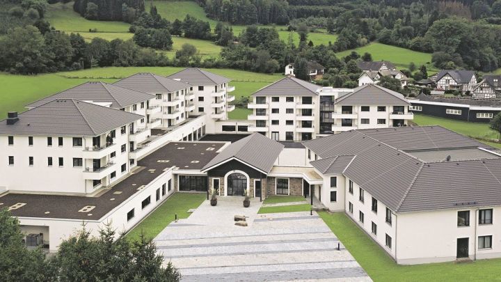 Das WohnGut Saalhausen bietet mit drei Wohnbereichen einen Ort, an dem man im Alter selbstbestimmt...
