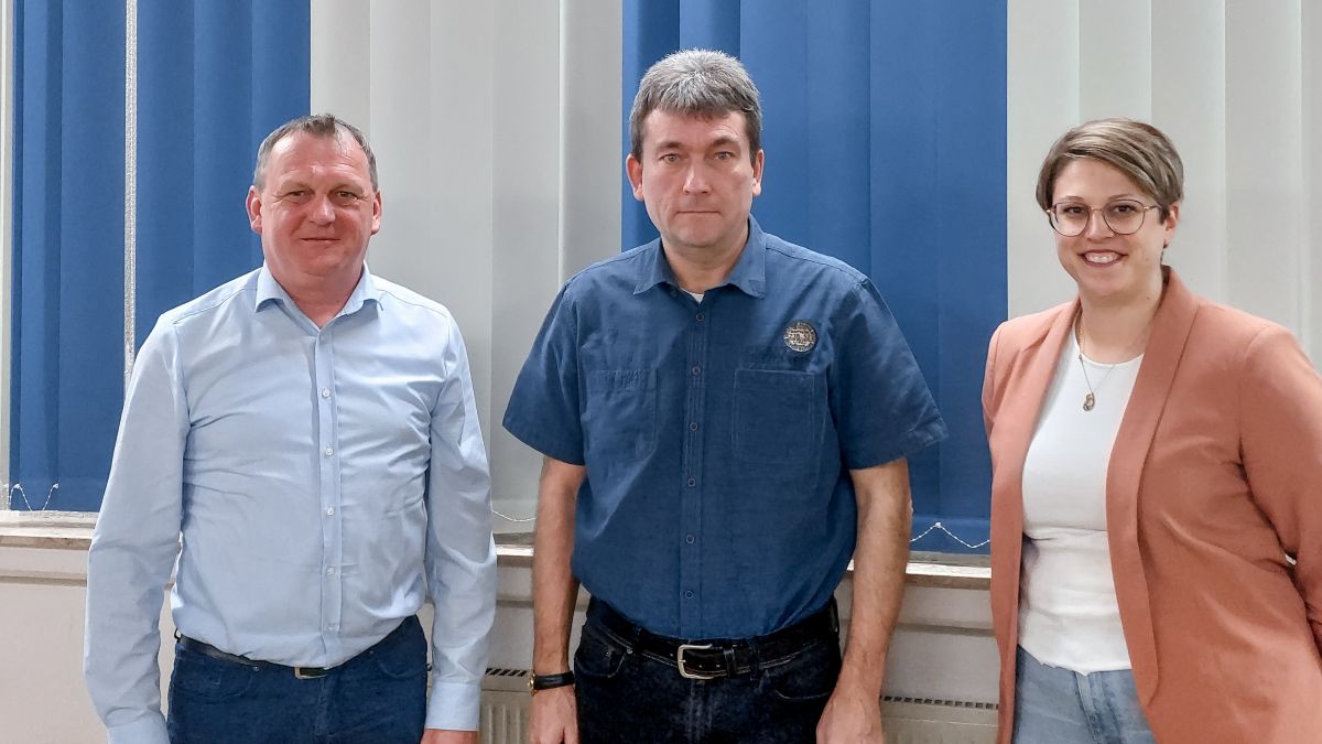 Die Vorsitzende Nicole Krüger, Udo Thiedig und der 2. Vorsitzende Frank Horenkamp (v.r.). von privat