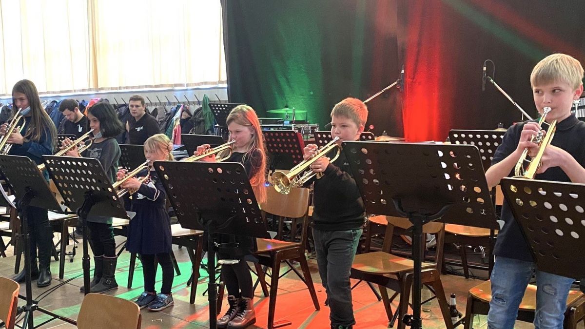 Die Kinder konnten beim Tag der Musik in Rahrbach allerhand Instrumente ausprobieren. von Musikverein Rahrbach