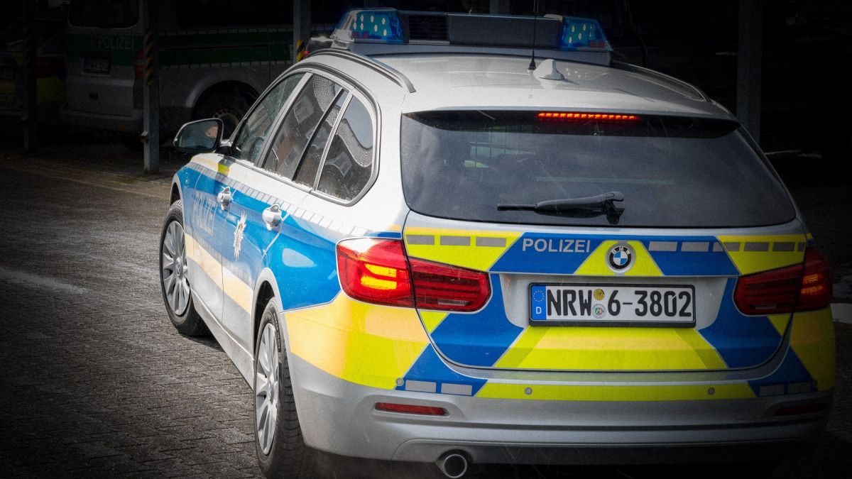 Polizei, Streifenwagen von Nils Dinkel