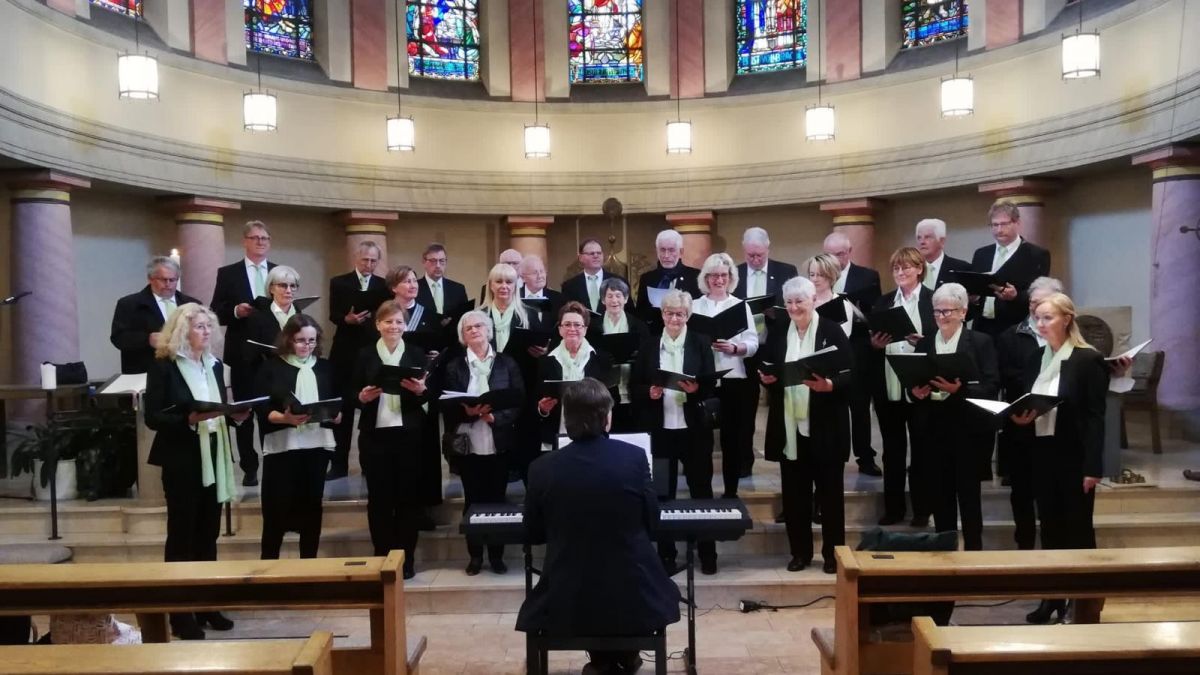 Der Gesangverein „Westfalia“ aus Rhode präsentierte jetzt im Wohngut Osterseifen einige Lieder. von privat