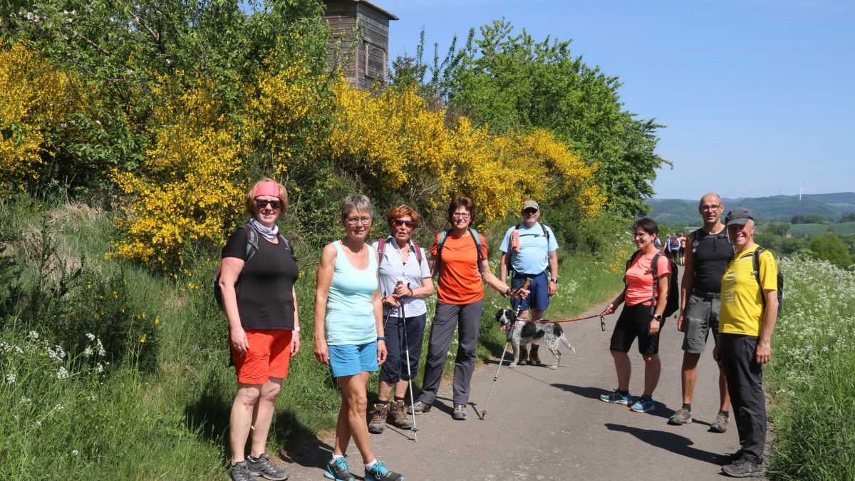 Mehr als 30 Wanderfreunde sind jetzt auf Einladung des Siegerland Turngaus bei Grevenbrück und im Repetal gewandert. von Juliane Scheel