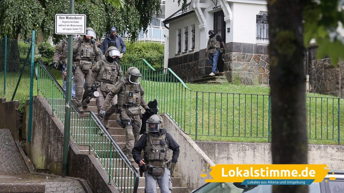 Nach der tödlichen Schussabgabe auf der Lüdenscheider Kirmes hat das SEK einen Mann festgenommen. von Lokalstimme.de/Björn Braun