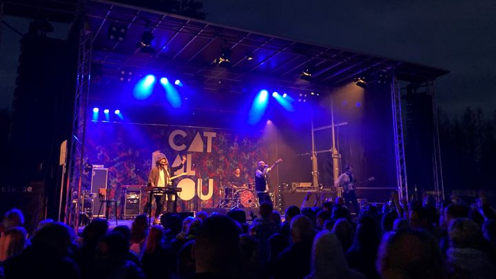 Beim vierten „Siepen im Sunnesching“ sorgte die Kölschrock-Band Cat Ballou als Headliner für...