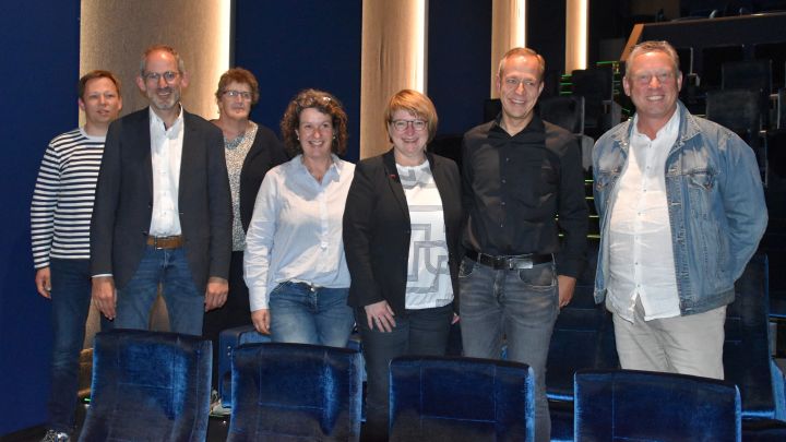 Der Vorstand: Martin Pursian, Thomas Corte, Sylvia Gante, Nicole Kost, Anke Schulz und Hendrik...