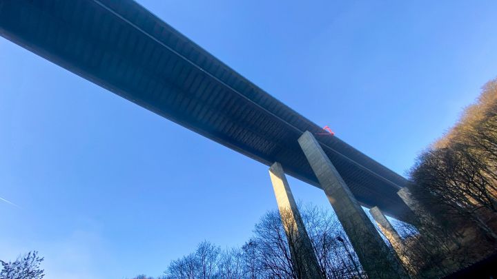 Die Sprengung der Talbrücke Rahmede ist am 9. Juni 2022 ausgeschrieben worden.