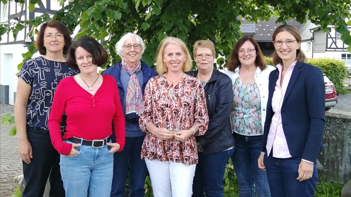 Anja Fuchs, Kirsten Wurm, Marile Feldmann, Kerstin Brauer, Regina Busche, Regina Luig und Dr....