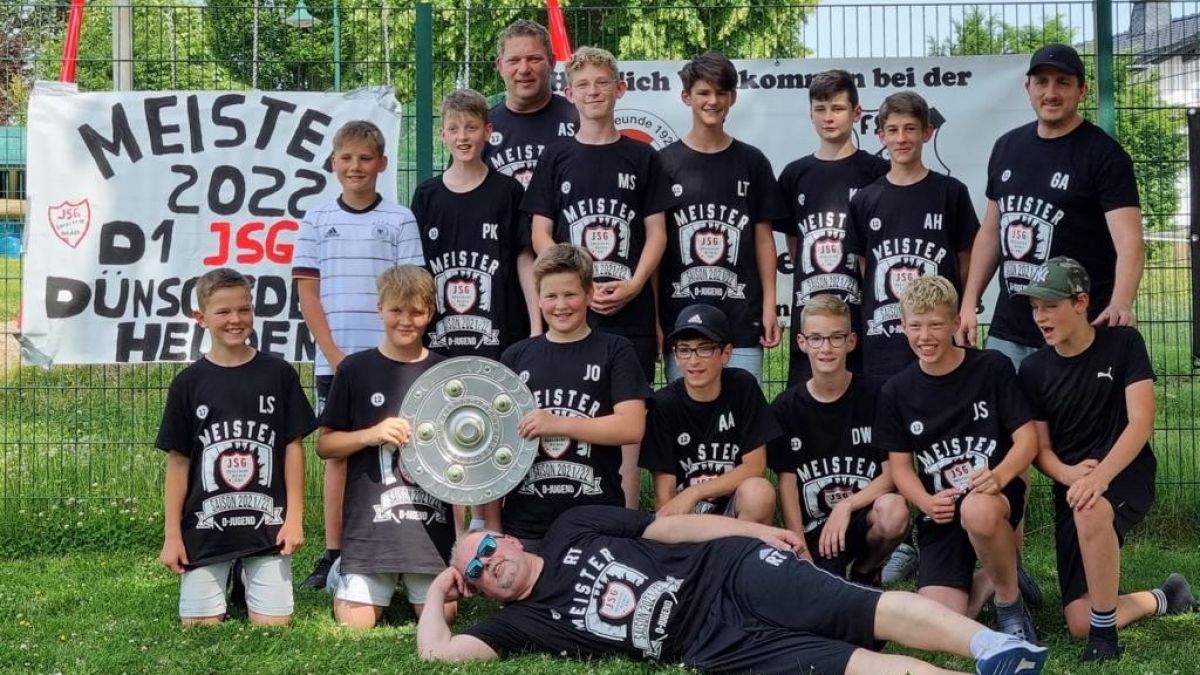 Die D-Jugend der JSG Dünschede/Helden gewann die Meisterschaft. von privat