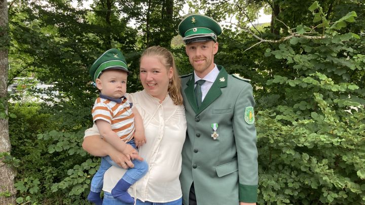 Die neue Königsfamilie von Hillmicke: Matthias, Christina und Johann Zielenbach.