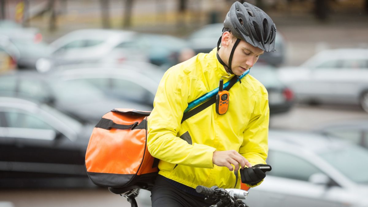 Auch im Kreis Olpe bessern viele Studierende in den Semesterferien ihr Einkommen auf. von AOK/hfr.