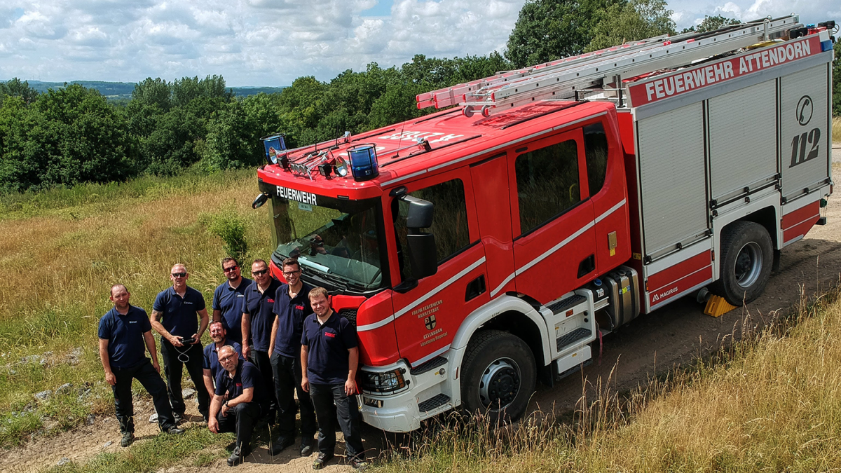 Der Löschzug Repetal der Feuerwehr Attendorn musste im Rahmen der Kraftfahrer-Ausbildung in Schwerte-Hengsen die Einsatzfahrzeuge sicher durchs Gelände manövrieren. von privat