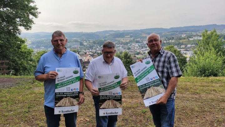 Freuen sich riesig auf die Attendorner Meilertage (von links): Dieter Hundt, Olaf Homberg und Peter...