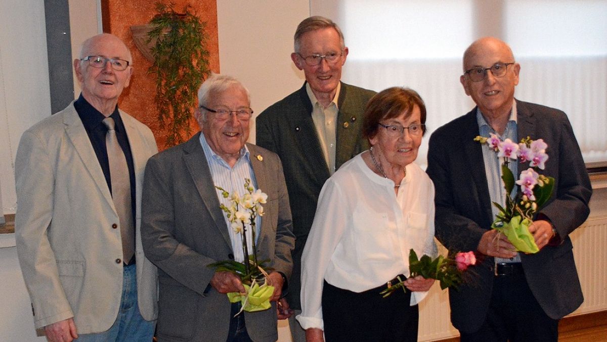 Die langjährigen Jubilare: (v.l.) Hubert Sommerhoff, Georg Kiner, Elmar Klein, Marlies Jütte und Otto Schulte. von privat