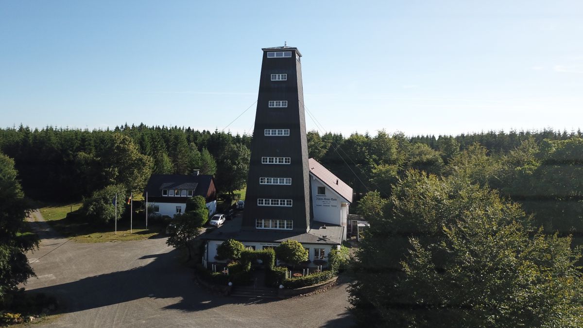 Der Rhein-Weser-Turm wird 90 Jahre alt. von Nils Dinkel