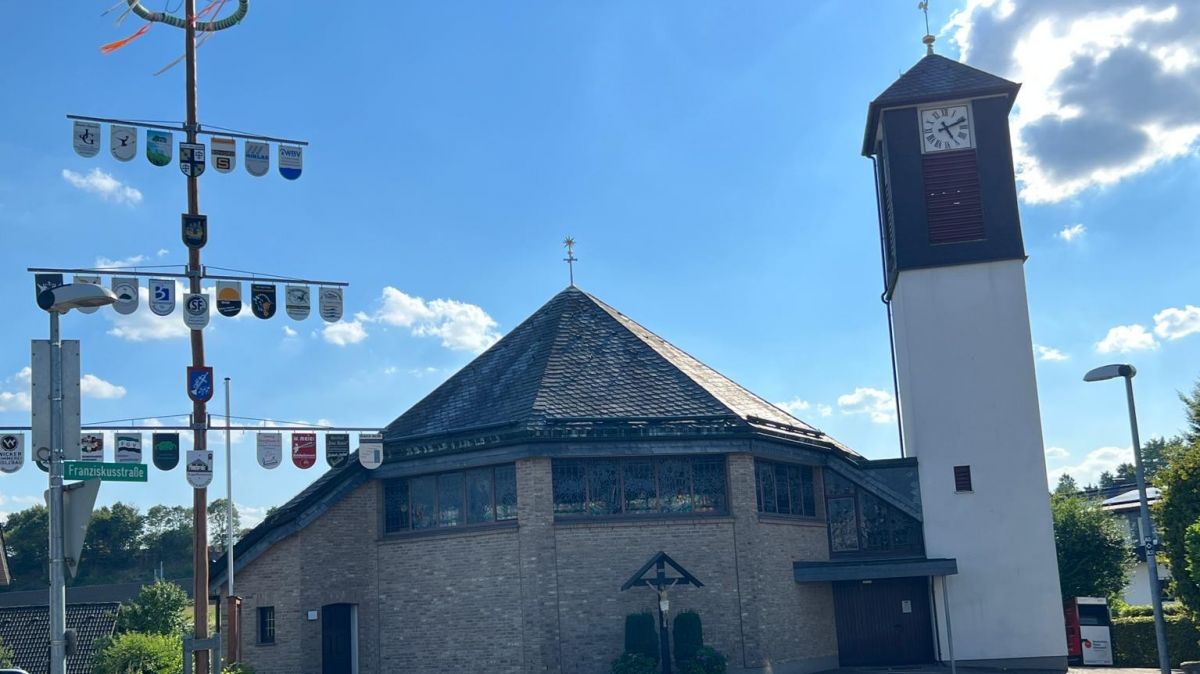 Am Wochenende wird in Frenkhausen das Jubiläum zum 50. Kapellenweihfest gefeiert. von Kai Kramer