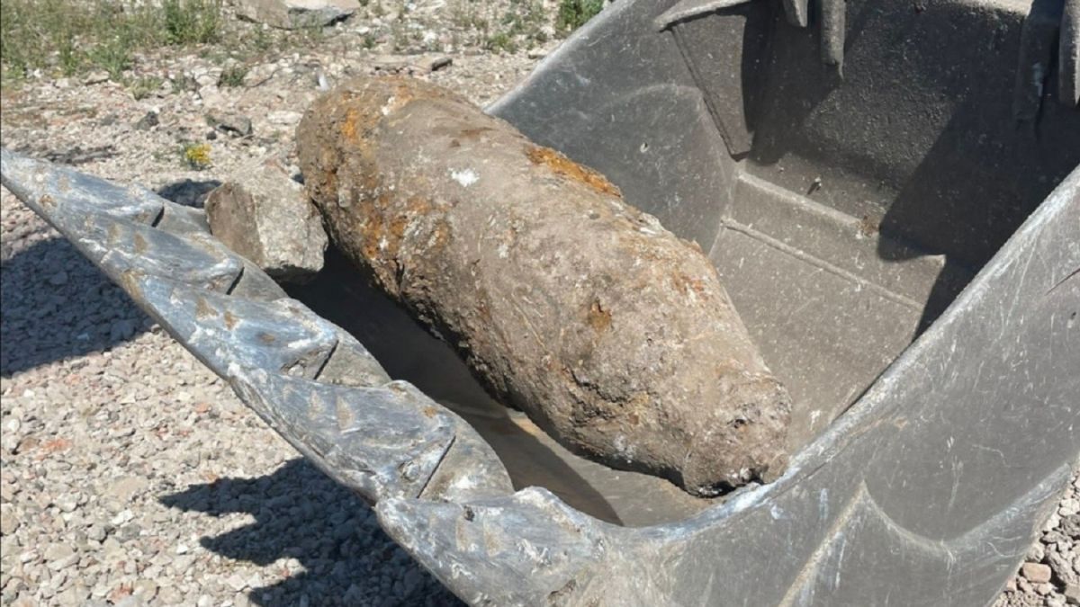 Eine 250-kg-Fliegerbombe wurde im Steinbruch Würdinghausen gefunden und schließlich kontrolliert gesprengt. von privat