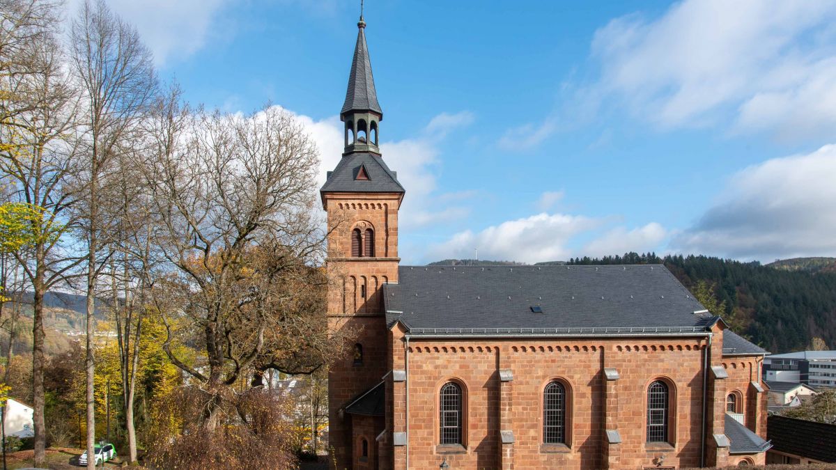 Die evangelische Kirche in Altenhundem. von Nils Dinkel