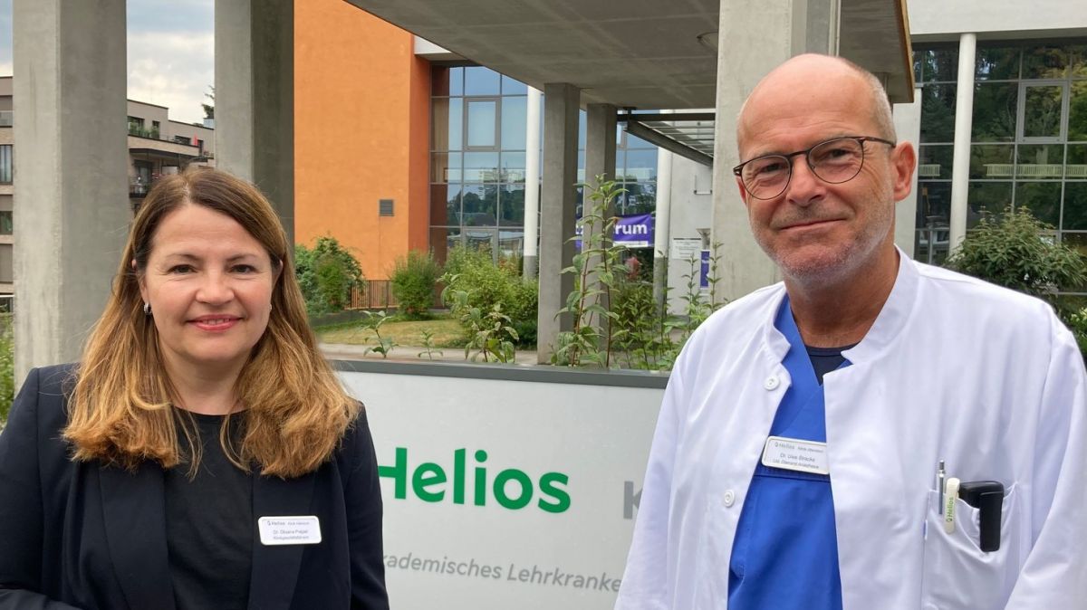 Freuen sich auf die gemeinsame Zusammenarbeit: Dr. Oksana Prajzel und Dr. Uwe Stracke. von Helios Klinik Attendorn
