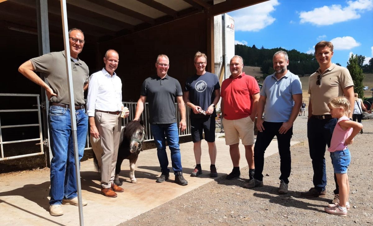 Peter Steinhoff freute sich auch über den Besuch heimischer Politiker. von privat