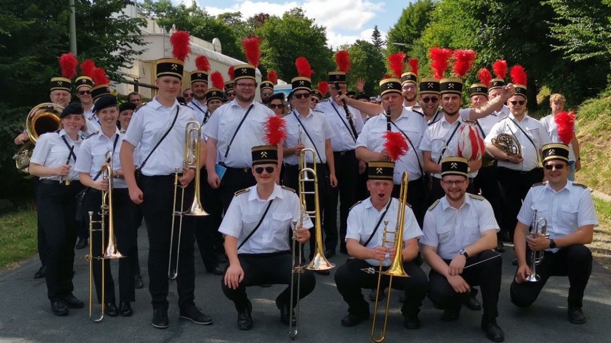 Die Meggener Knappelkapelle lädt zum Serenaden-Konzert an den Siciliaschacht ein. von privat