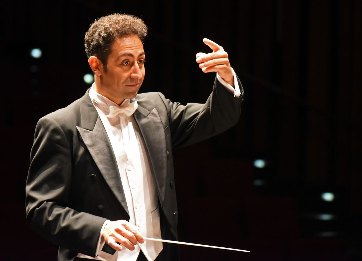 Dirigent Nabil Shehata von Christoph Haupt