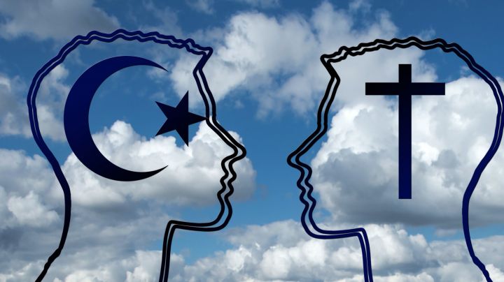 Muslime und Christen können sich zu Glaubensinhalten austauschen.