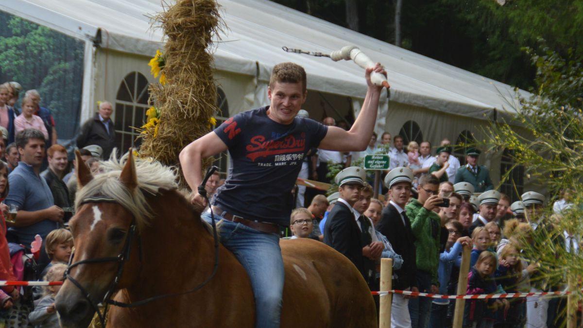 Philipp Stahlhacke gehörte 2019 zu den glücklichen Reitern die sich einen Gutschein für eine Gans sicherten. von Nicole Voss