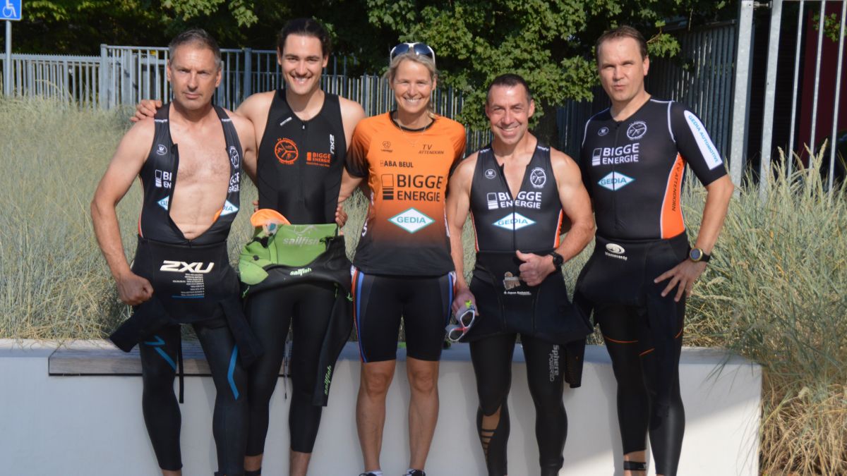 Die Triathleten des TV Attendorn in Xanten. von privat