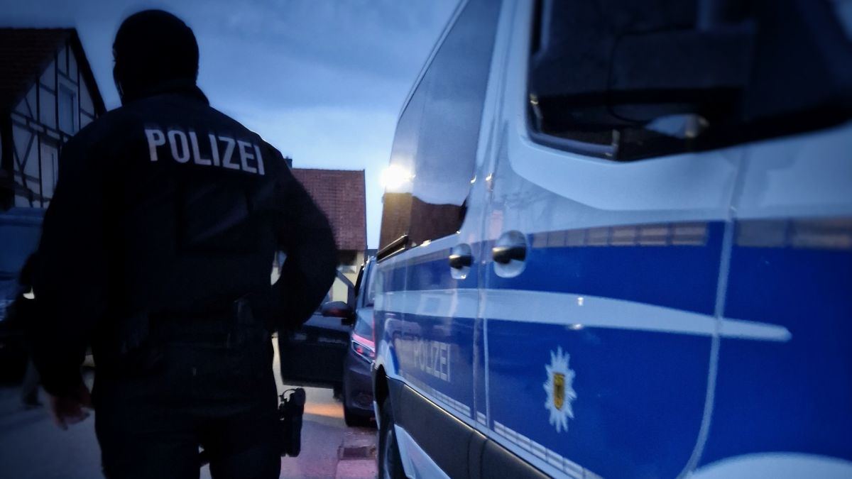 Eine Schleuserbande aus Hessen ist am Dienstag, 13. September, zerschlagen worden. Eine Durchsuchung fand auch in Olpe statt. von Bundespolizei
