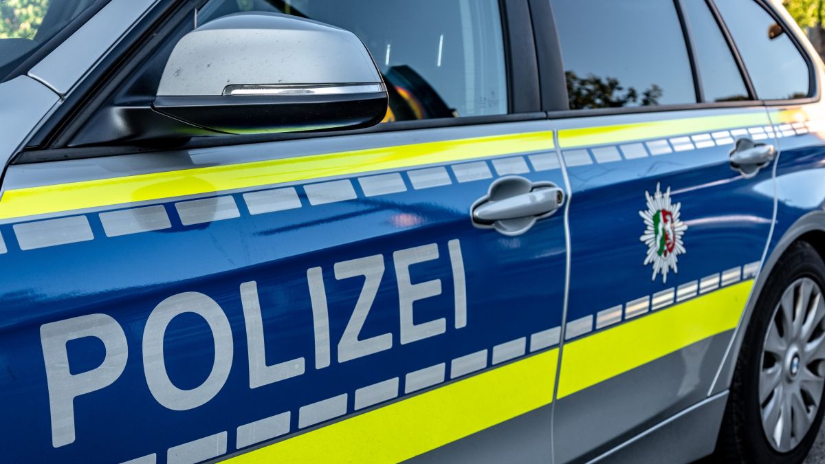 Polizei, Symbol, Einsatzfahrzeug, Polizeiauto, Einsatz, 2018, von Nils Dinkel