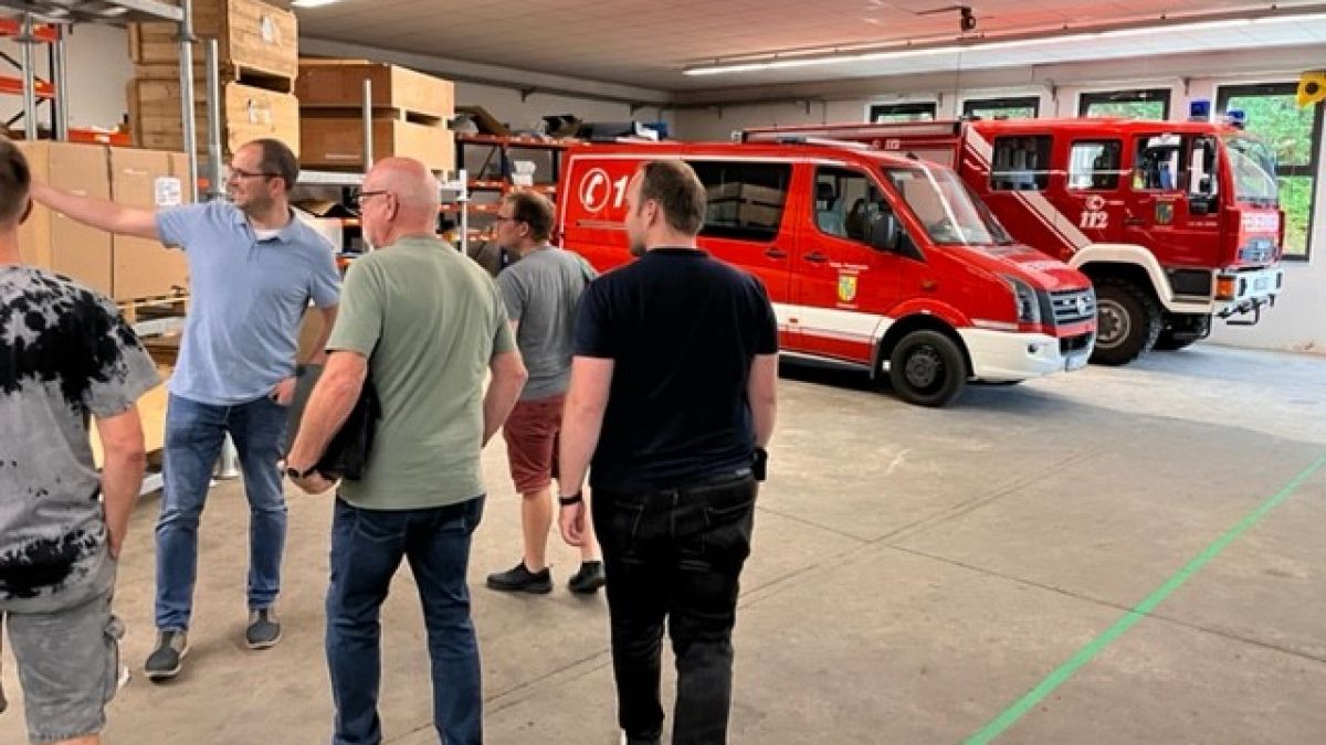 Die Feuerwehr Oedingen erhielt kürzlich Besuch von der SPD-Fraktion. von privat