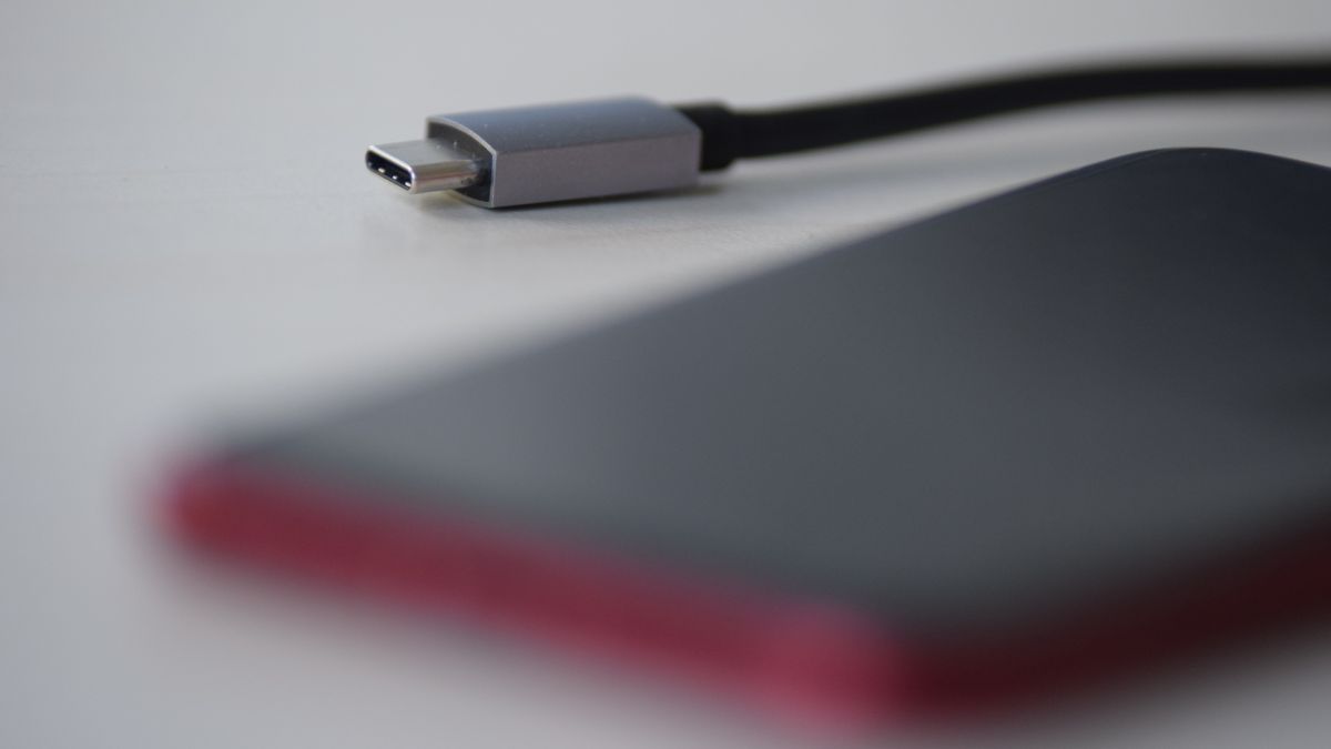 Das USB-C-Ladekabel soll einheitlich in der EU für Smartphones, Tablets und Laptops eingesetzt werden. Damit sollen Ressourcen geschont werden. von Nils Dinkel