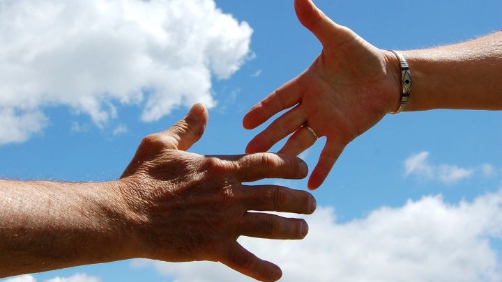 Solidarität, Handschlag, Miteinander