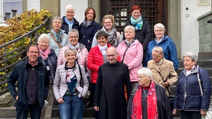 Die Gäste aus Attendorn und Drolshagen besuchten die Benediktinerabte Königsmünster.