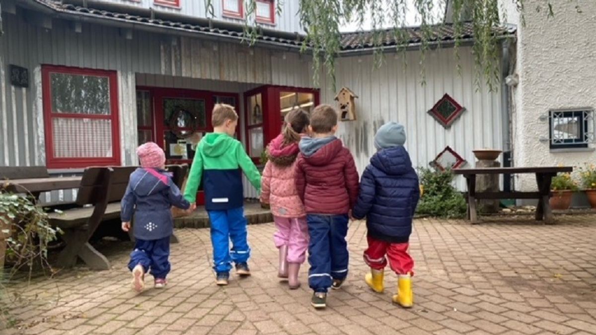 Der Kindergarten „Ratz & Rübe“ in Grevenbrück bietet ab sofort eine spannende Wald-Schatzsuche an. von privat