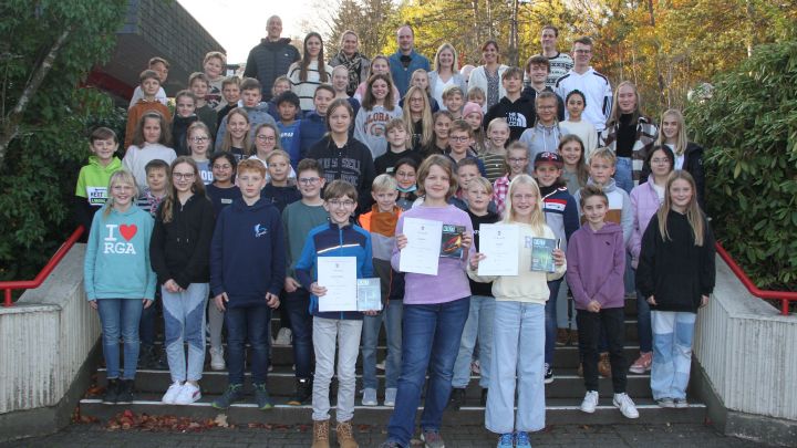 58 Schüler von den Gymnasien im Kreis Olpe haben an der Regionalrunde der Mathematik-Olympiade -...