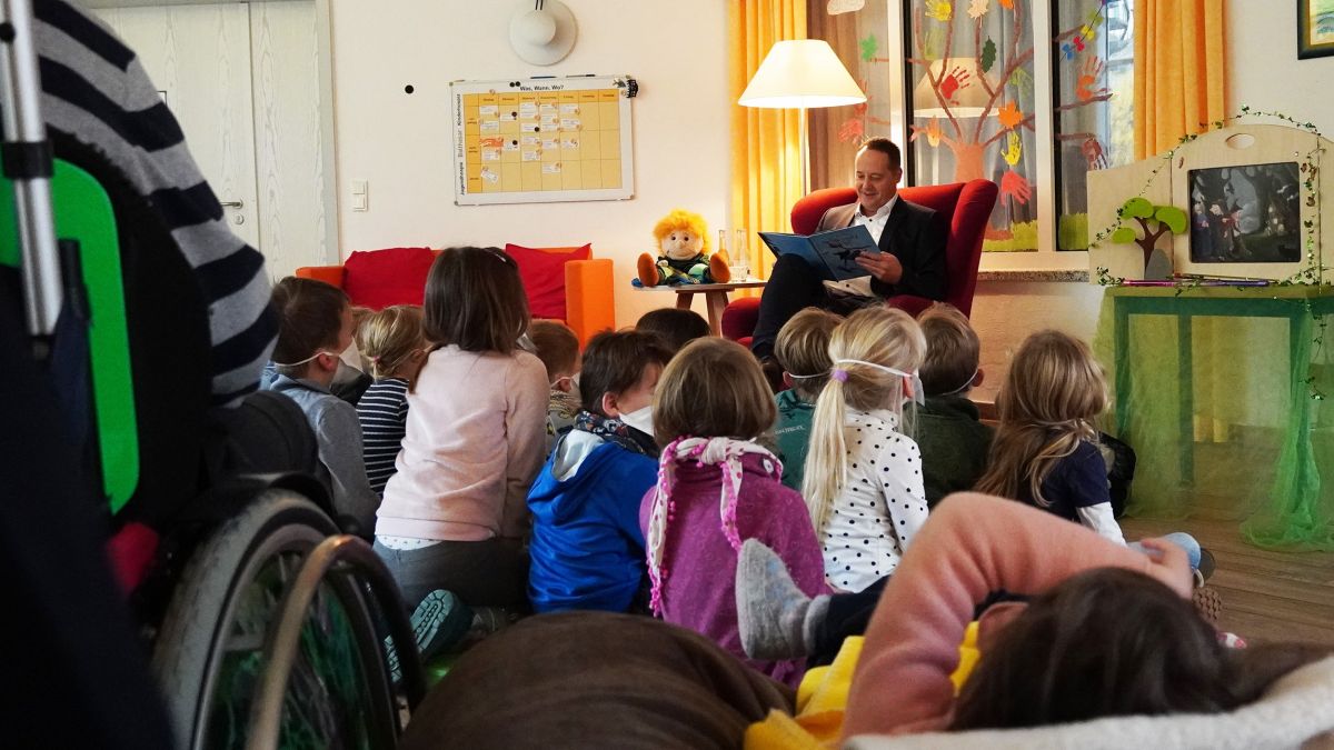 Vorlese-Bürgermeister Peter Weber war zu Gast im Kinder- und Jugendhospiz. von privat